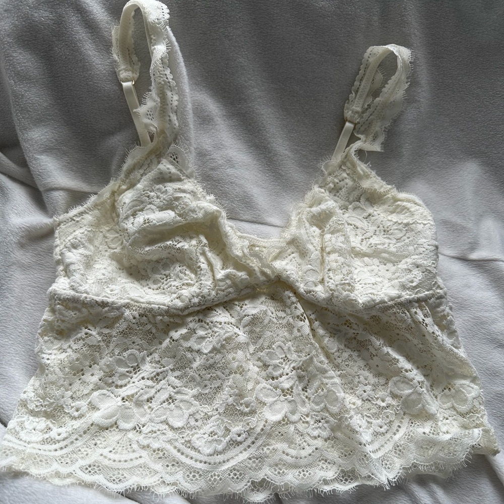 Elegant Lace Crop Top